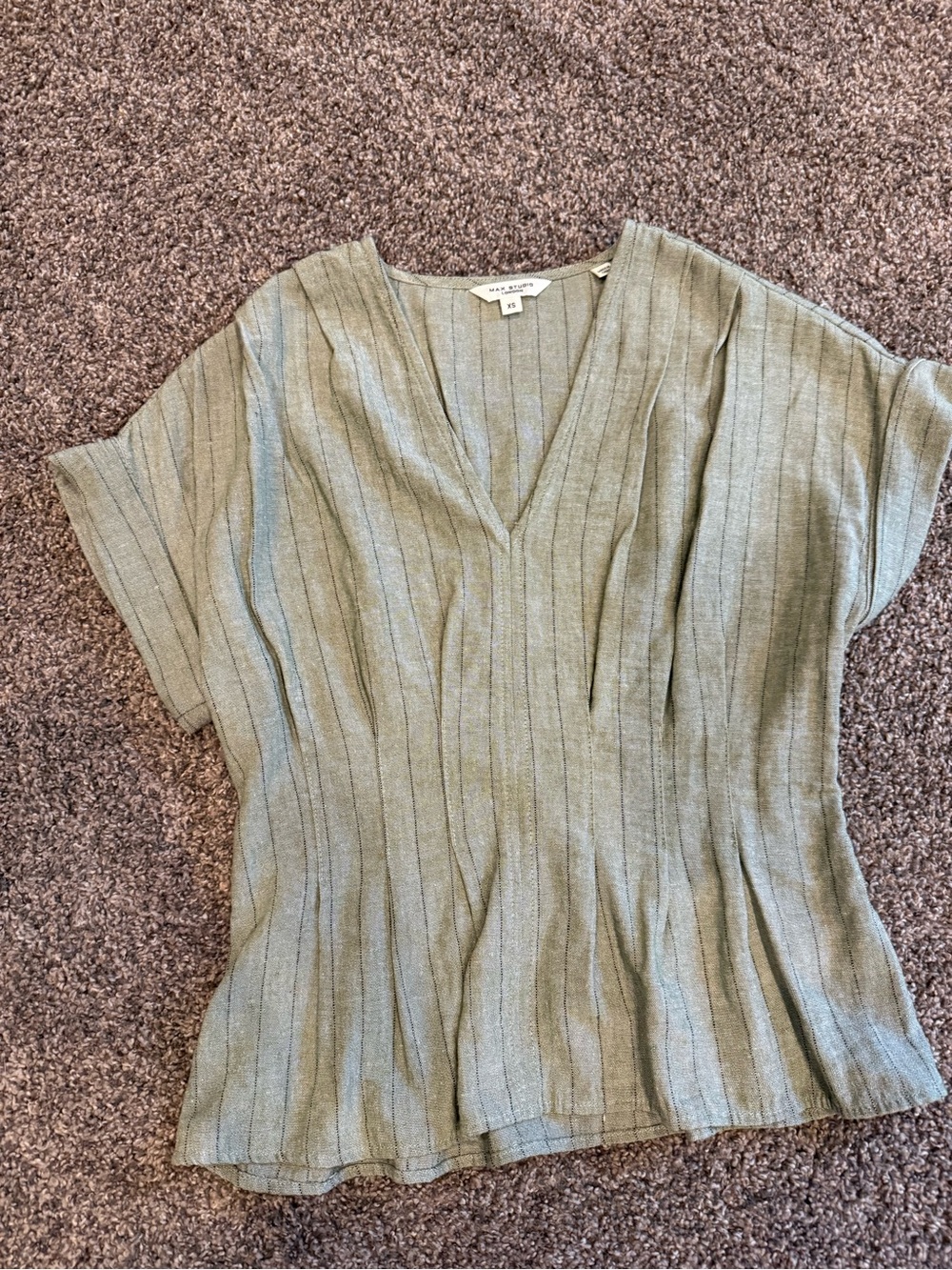 Max Studio Olive Green Ribbed V-Neck Short Sleeve Top